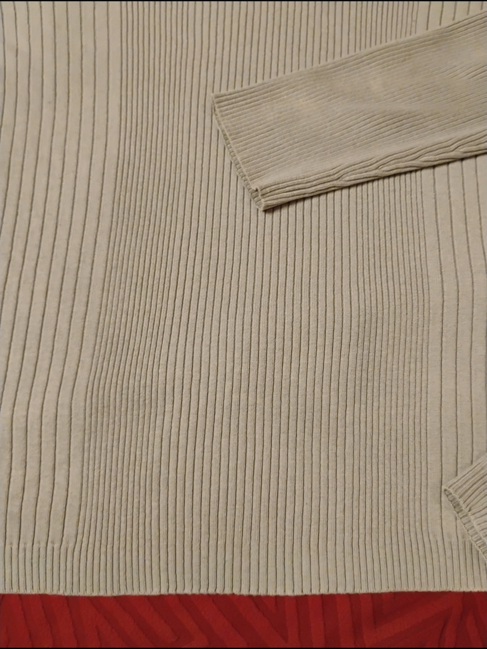 Calvin Klein Ribbed V-Neck Sweater in Beige 22 inches p2p - Picture 7 of 7
